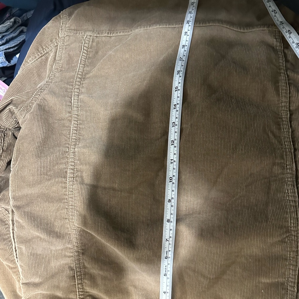 Patagonia Men's Tan Corduroy Jacket with Shearling Collar - Picture 9 of 9